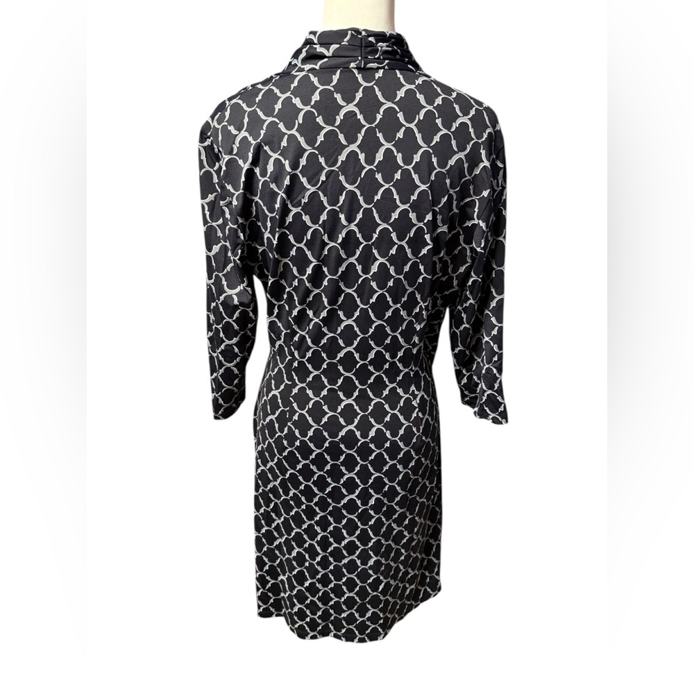 J. McLaughlin Catalina Cloth Faux Wrap Dress Black Gray Geometric Print Sz Large - Picture 5 of 10